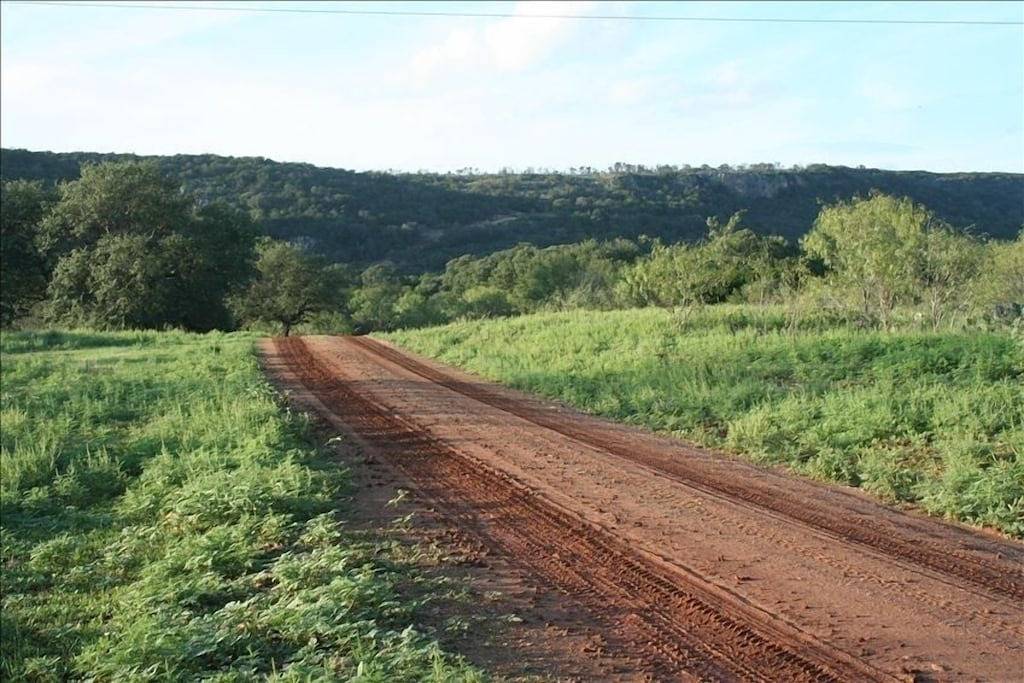Atemberaubende Aussicht auf die Berge mit neuem Whirlpool in Gillespie County
