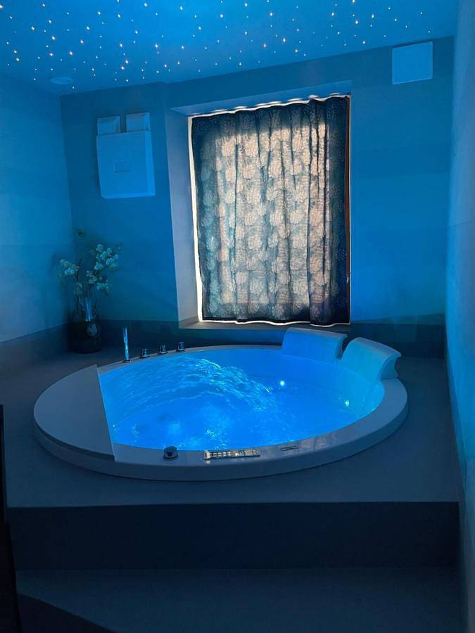 Gîte pour 2 personnes, avec jacuzzi dans Morgex - 4