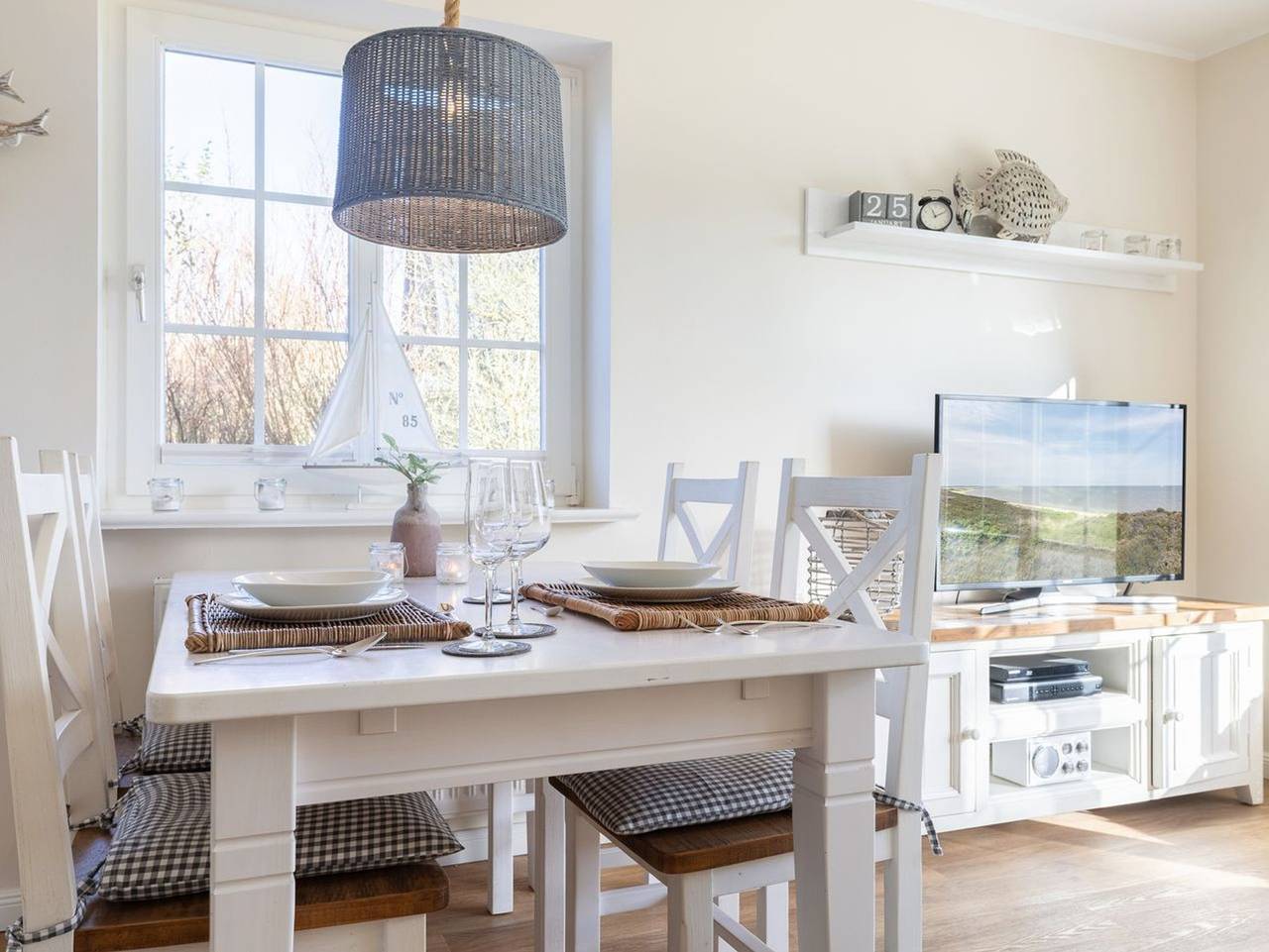 Ganze Ferienwohnung, Haus Am Dorfteich, App. Élise - Idylle & Komfort unmittelbar am Dorfteich. in Wenningstedt, Sylt