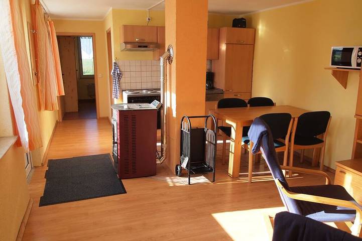 Bungalow für 4 Personen, mit Terrasse und Garten in Altenkirchen