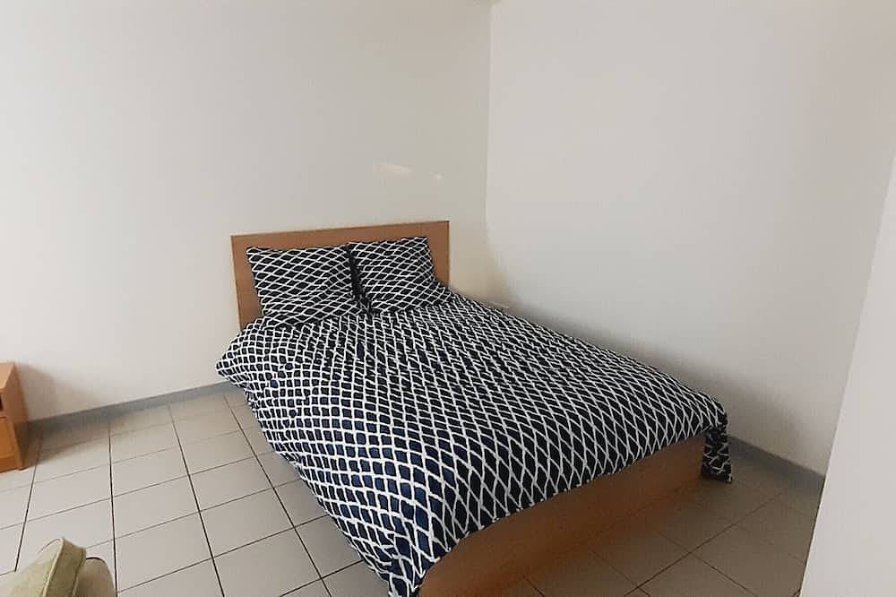 Appartement entier, Très jolie studio de 35 m² au rez de chaussée.wifi, Netflix. in Denain, Région de Valenciennes