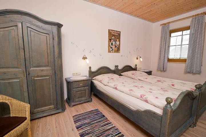 Ferienwohnung für 3 Personen, mit Balkon und Garten sowie Pool in Geslau