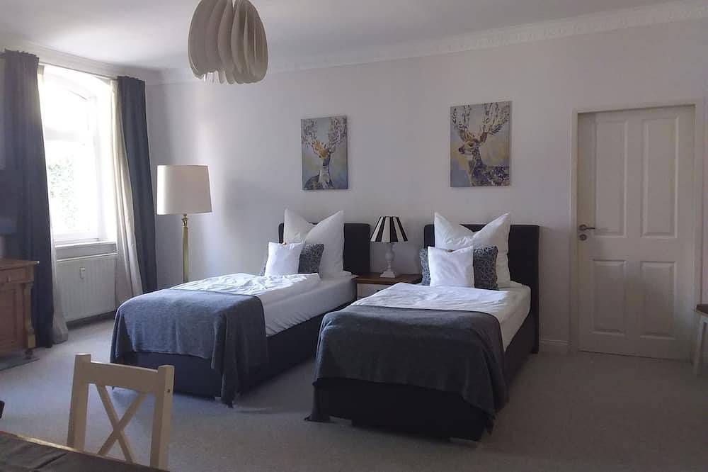 Ganze Wohnung, 2min from the lake, modern apartment 58 sqm / 12 km from Motorsportarena Oschersleben in Wanzleben-Börde, Magdeburger Börde