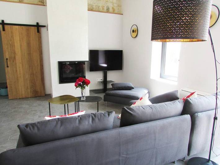 Location de vacances pour 6 personnes, avec jardin ainsi que jacuzzi et piscine à Eynesse - 3