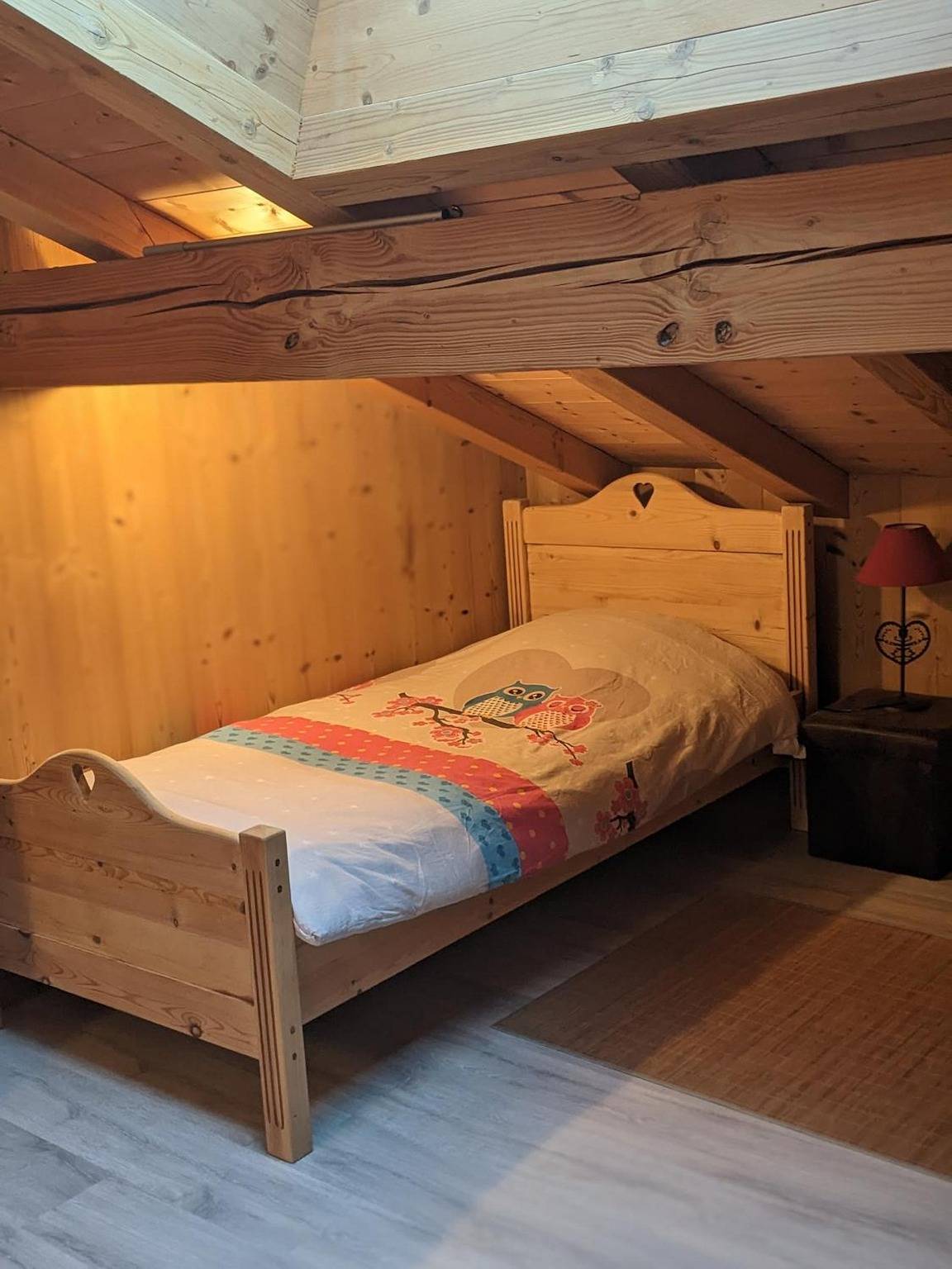 Ganze Wohnung, Apartment 'Chambre Triple Basique - Ohne Aussicht' mit Gemeinschaftsgarten und Wlan in Sallanches, Pays du Mont-Blanc