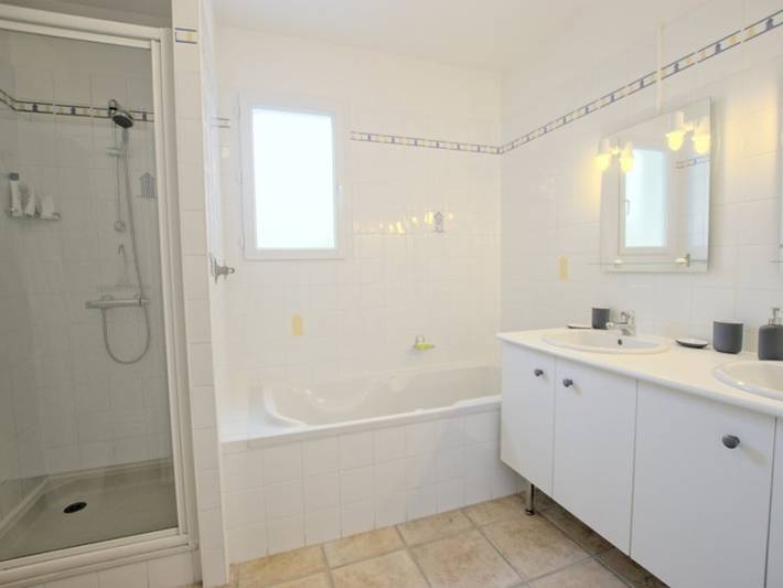 Location de vacances pour 6 personnes, avec terrasse et jardin à Sainte-Marie-de-Ré - 4