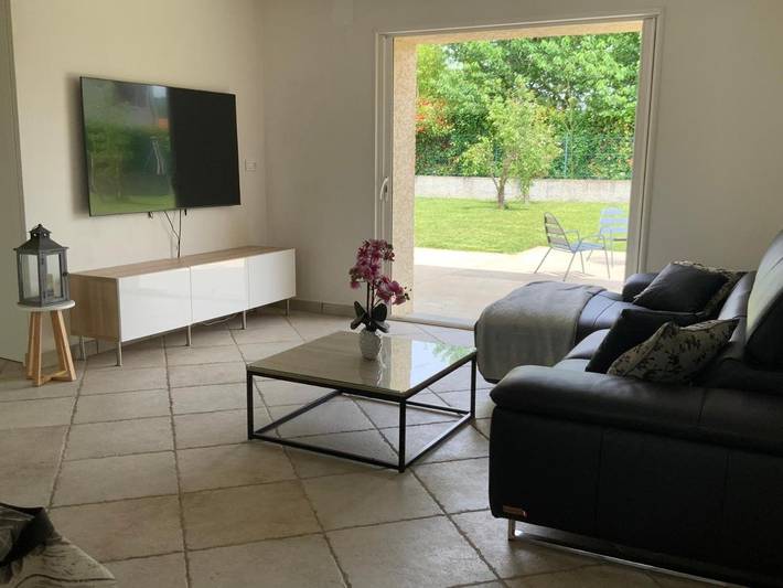 Location de vacances pour 7 personnes, avec jardin à Genas - 3