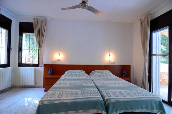 Casa rural para 6 personas, con Terraza además de Jardín y Piscina en els Masos de Pals - 4