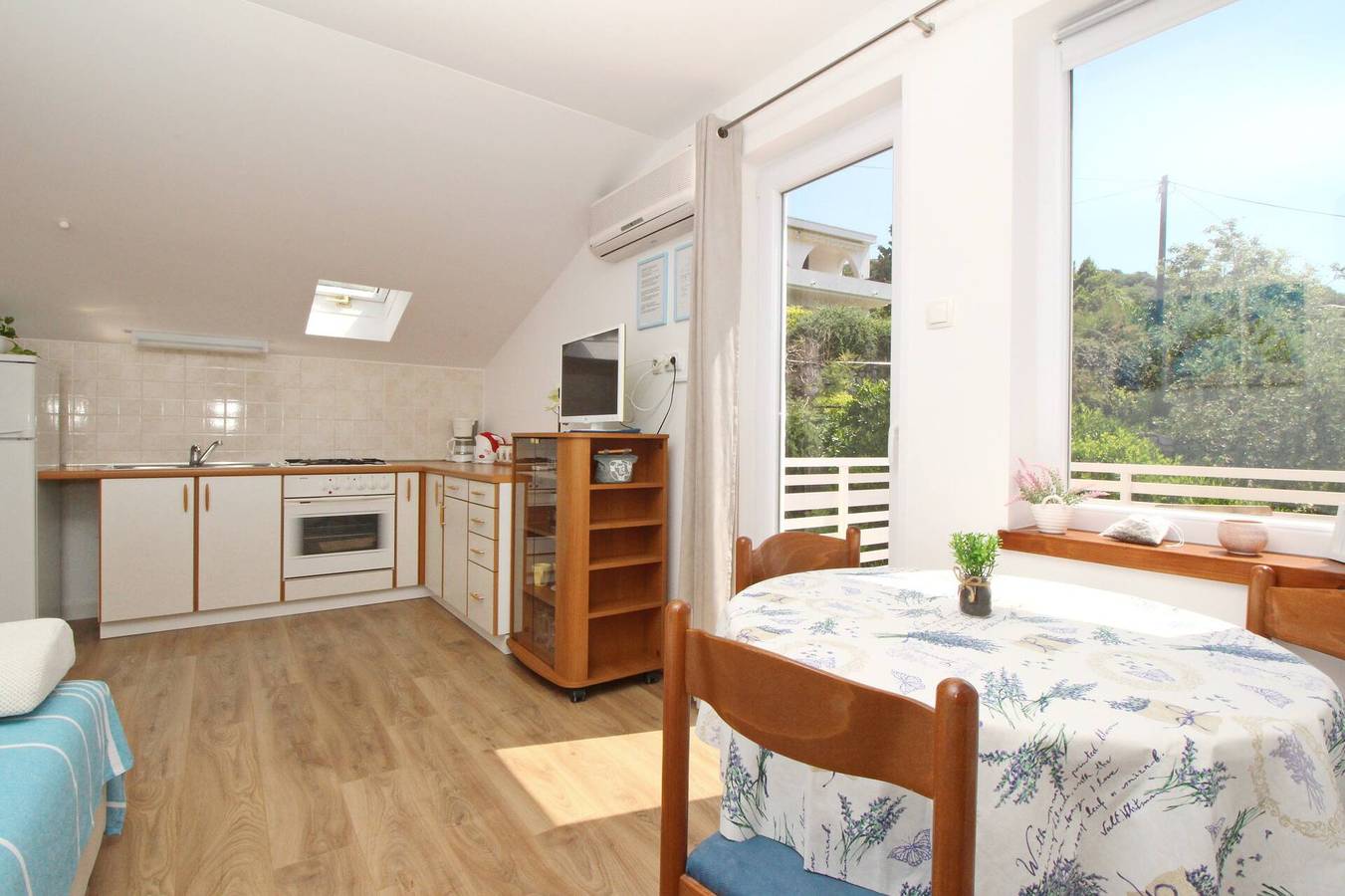 Appartement entier, Apartment Cubranic S. Senj - in Harbour, near the Sea in Baška, Krk