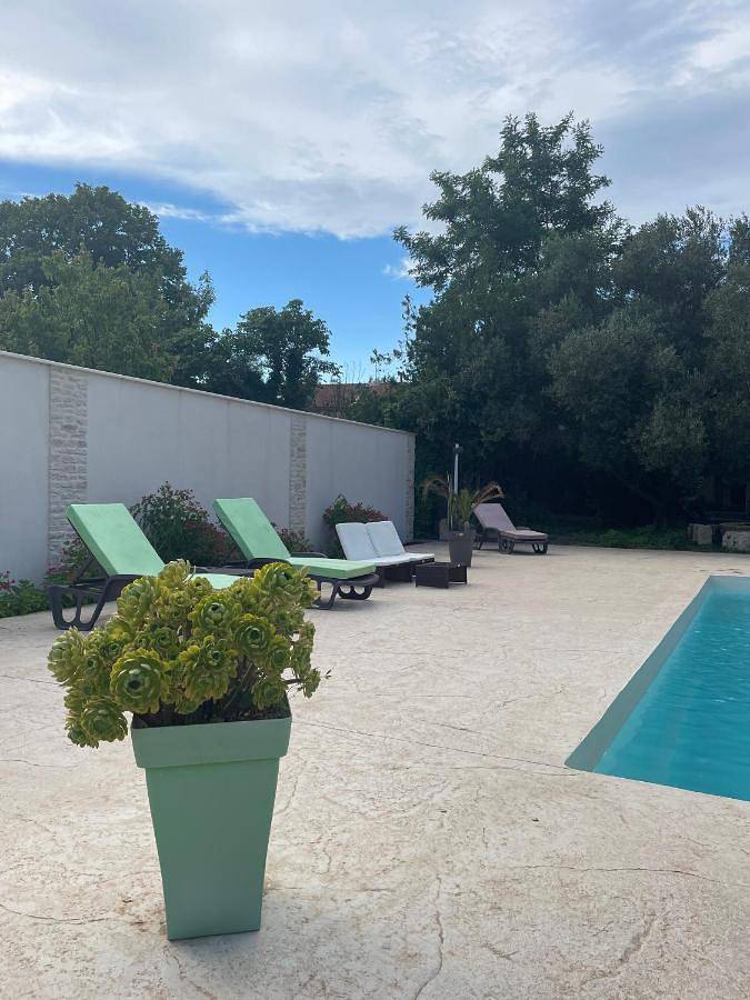Chambre d’hôte pour 2 personnes, avec jardin et piscine ainsi que terrasse et vue à Beaucaire - 4