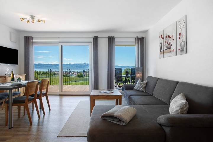 Ferienwohnung für 2 Personen, mit Garten und Seeblick in Kressbronn am Bodensee