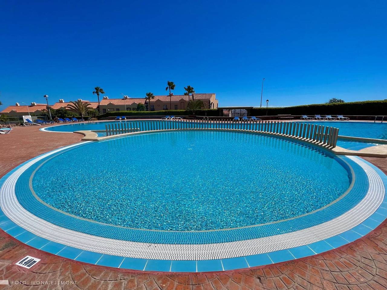 Apartamento Isla Feliz: piscina comunitaria, terraza privada y wifi en San Miguel de Abona in Las Adelfas, San Miguel de Abona