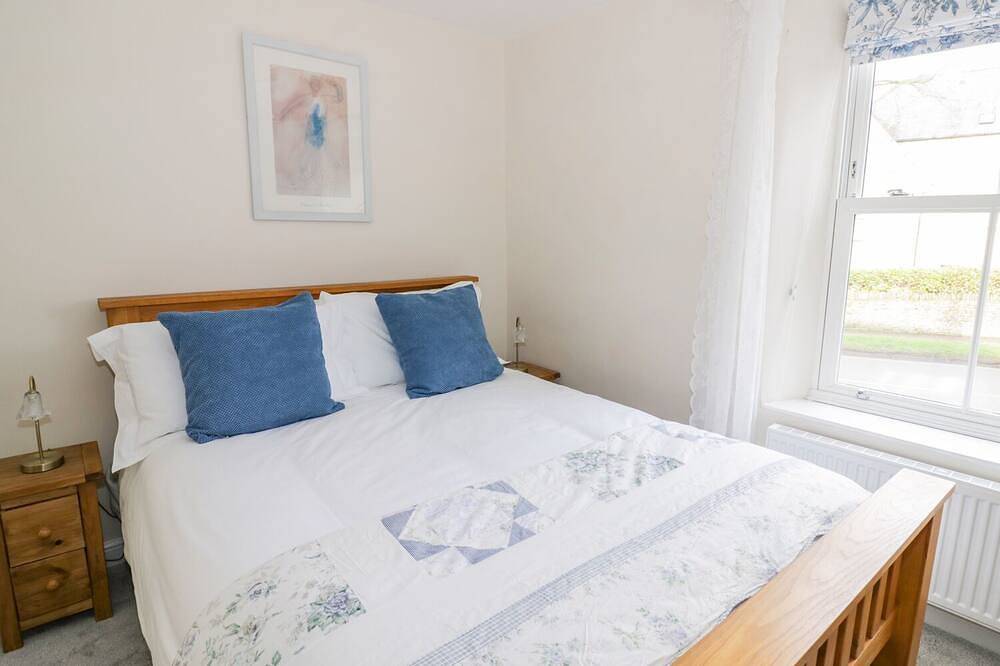 Victoria Cottage, pet friendly, with open fire in Chipping Norton in Chipping Norton, Oxfordshire