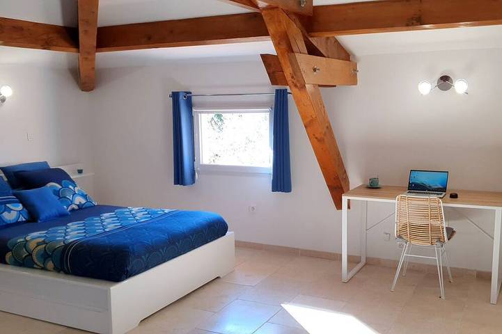 Location de vacances pour 6 personnes, avec jardin à Saint-Cannat - 2