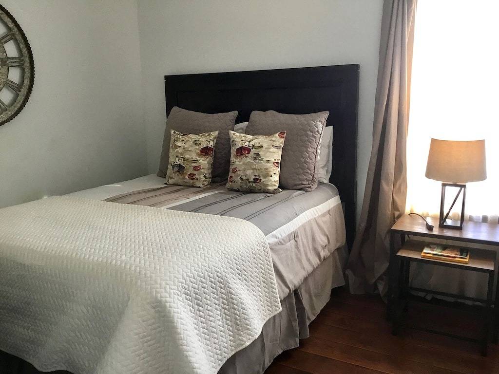 Gorgeous Lakefront Home: Private Pier, Boathouse, Kayaks - Fish From the Dock! in New Orleans, Lake Pontchartrain