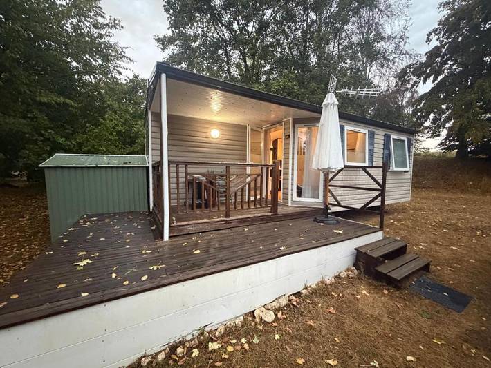 Camping pour 6 personnes, avec Terrasse et Jardin ainsi que Piscine et Vue