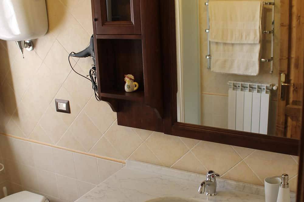 Ganze Wohnung, Agriturismo Cantagalli, Cedrone Wohnung in San Quirico d'Orcia, Orciatal