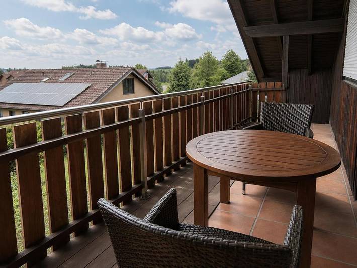 Ferienwohnung für 6 Personen, mit Balkon und Terrasse sowie Ausblick in Vogt - 4