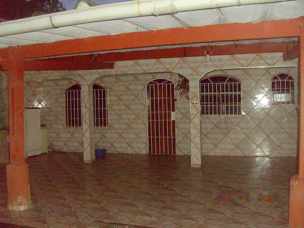 Grosses 02 Schlafzimmer Haus mit Pool in Mongaguá, Baixada Santista