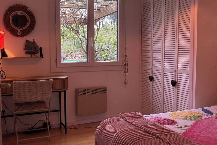 Location de vacances pour 6 personnes, avec jardin et terrasse à Montouliers - 4