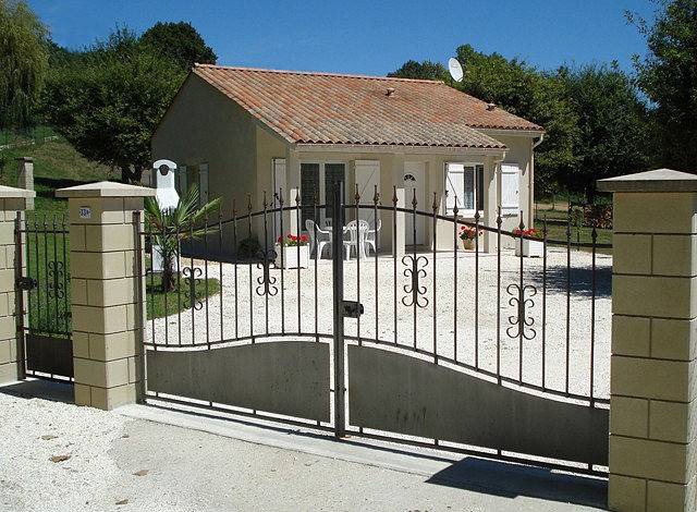 Gîte pour 5 personnes, avec terrasse et jardin - 1