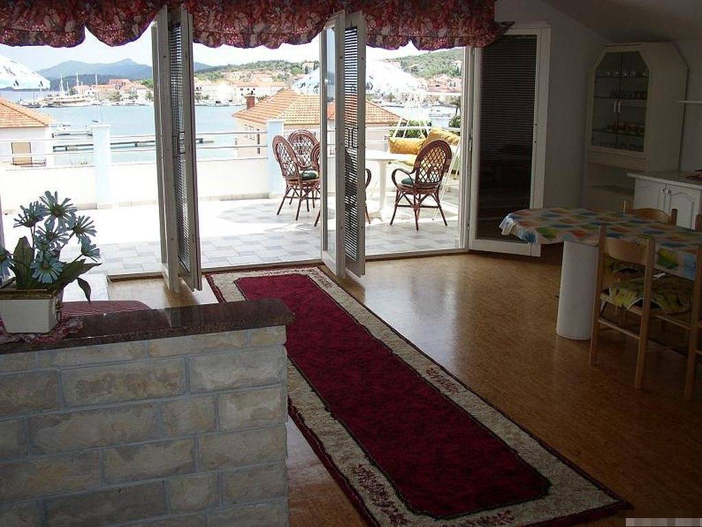 Ganze Wohnung, Ferienwohnung in Kukljica mit Meerblick, Terrasse, Klimaanlage, W-Lan (4567-3) in Kukljica, Insel Ugljan