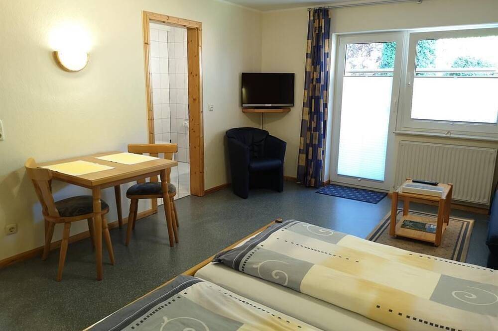 Appartement met 2 slaapkamers, bijgebouw, Riesling - Schier, Appart-Pension in Zell Stadt (Mosel), Zell (Cochem-Zell)