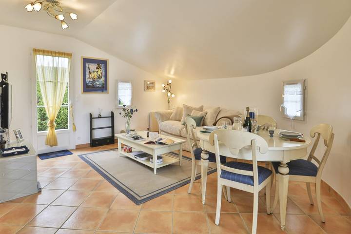 Location de vacances pour 6 personnes, avec piscine et jardin à Talmont-Saint-Hilaire - 2