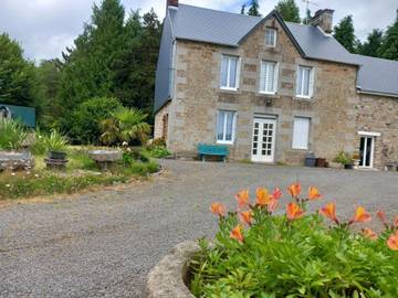 Location de vacances pour 9 personnes, avec jardin à Sainte-Cécile (Manche)