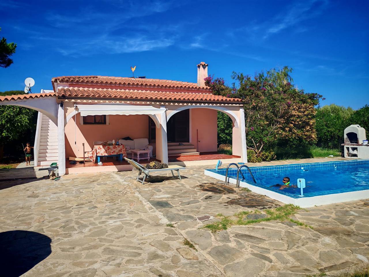 Villa Rosa avec grand jardin et piscine in Costa Smeralda