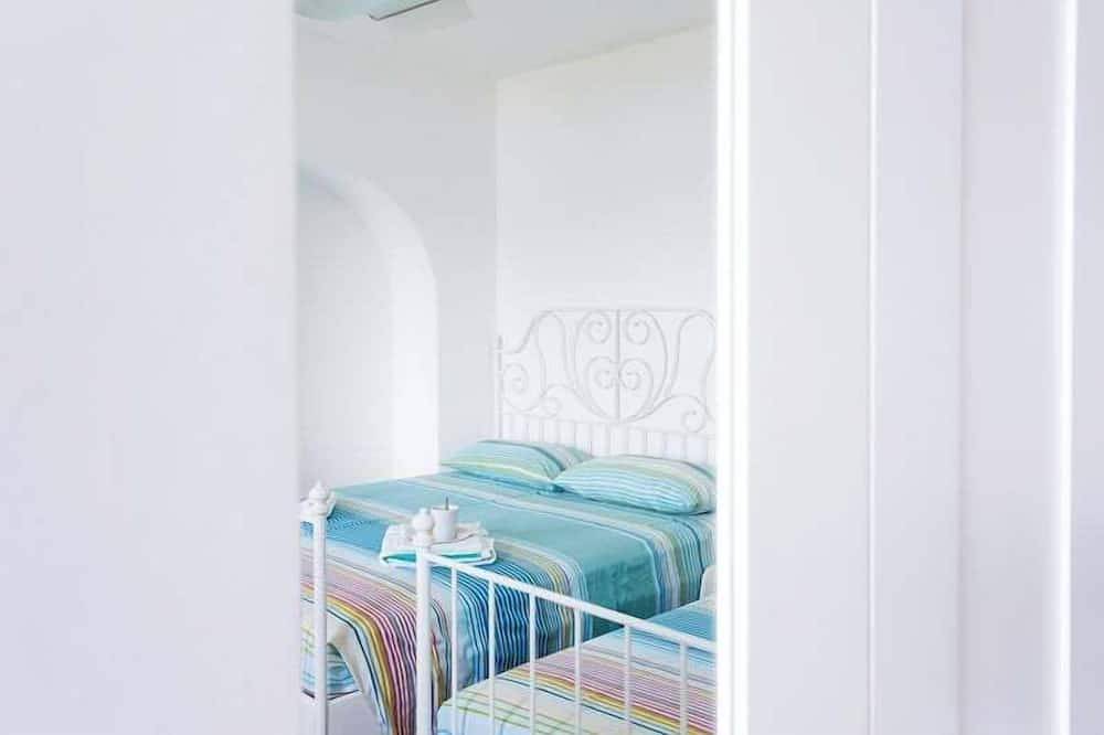 Villa Arona Summary: in Comune di Arona, Lago Maggiore (Piemonte)