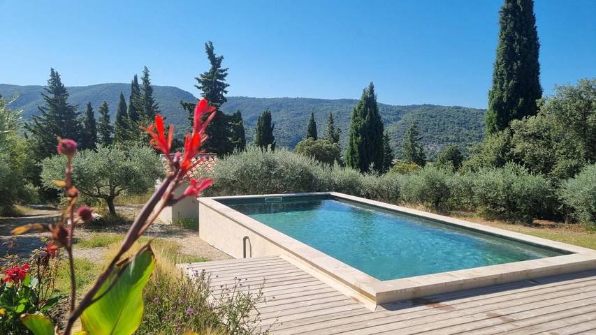 Location de vacances pour 5 personnes, avec piscine et jardin, animaux acceptés à Malemort-du-Comtat - 4