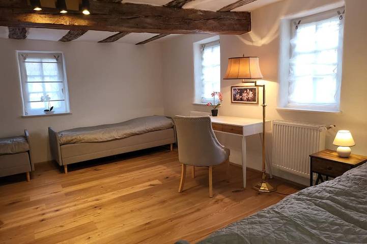 Pension Kostera Eg | 6 Einzelbetten, Terrasse & Parkplatz in Babenhausen, Südhessen