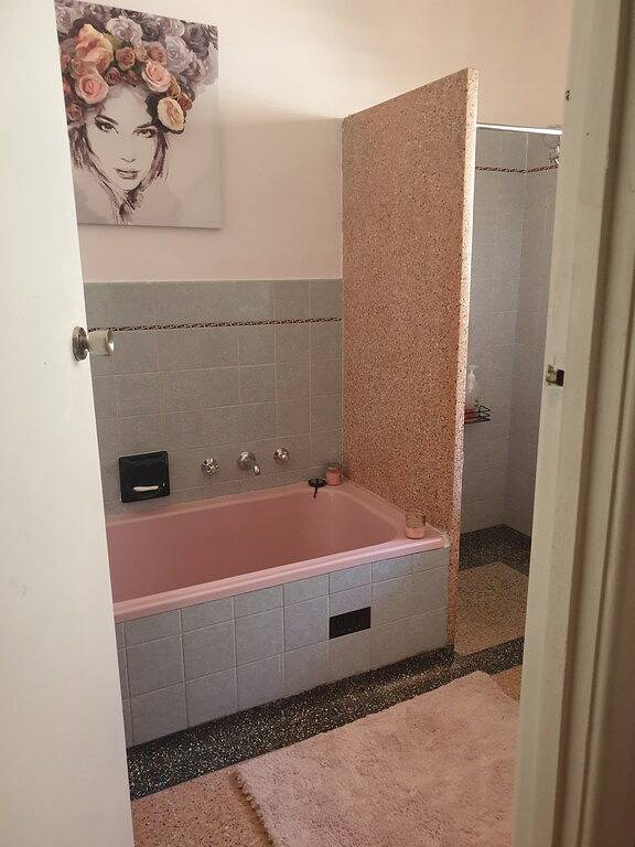 \"Seaside Retro Getaway\"
Ein idealer Ort für Arbeiter und Urlauber! in Adelaide, South Australia