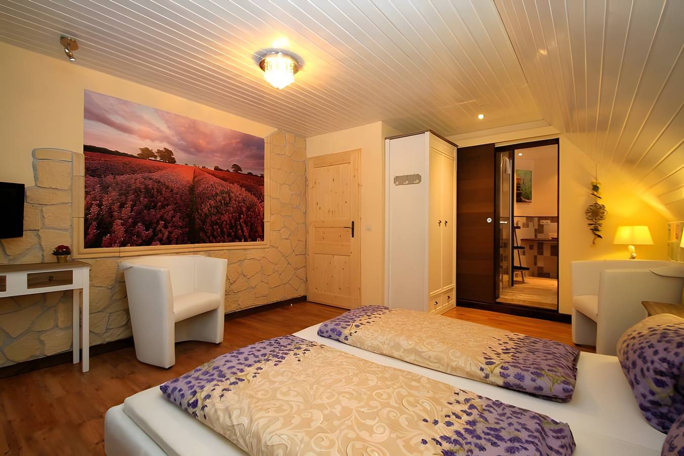 Zimmer 'Doppelzimmer Mit Balkon Und Du' mit Bergblick, Gemeinschaftsterrasse und Wi-Fi in Blasiwald (Schluchsee), Schluchsee