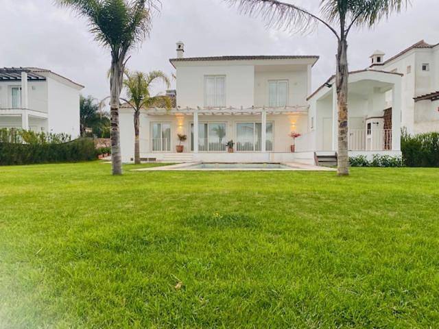 Casa rural para 6 personas, con piscina además de jardín y vistas, Se admiten mascotas en Benalup-Casas Viejas - 3