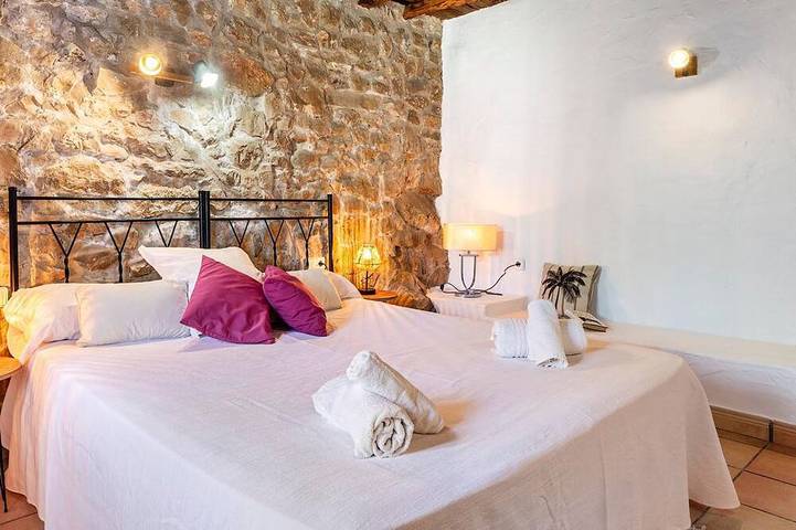 New! Villa Can Cardona in Santa Agnès de Corona, Sant Antoni de Portmany