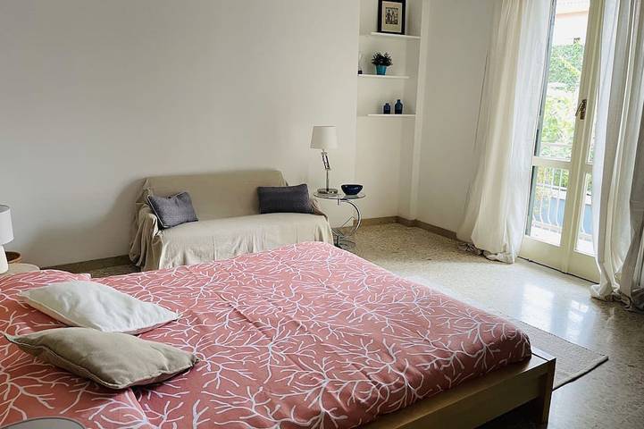 Appartement entier, Elegant and bright apartment with terrace on the waterfront of Aci Trezza in Aci Trezza, Aci Castello