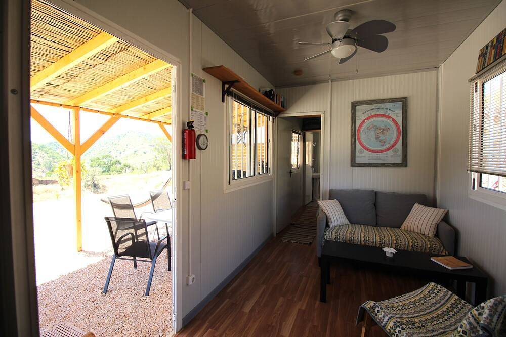Bungalow am See/Fluss mit Privatstrand & Spielplatz nur 25km bis Albufeira in São Bartolomeu de Messines, Faro Distrikt