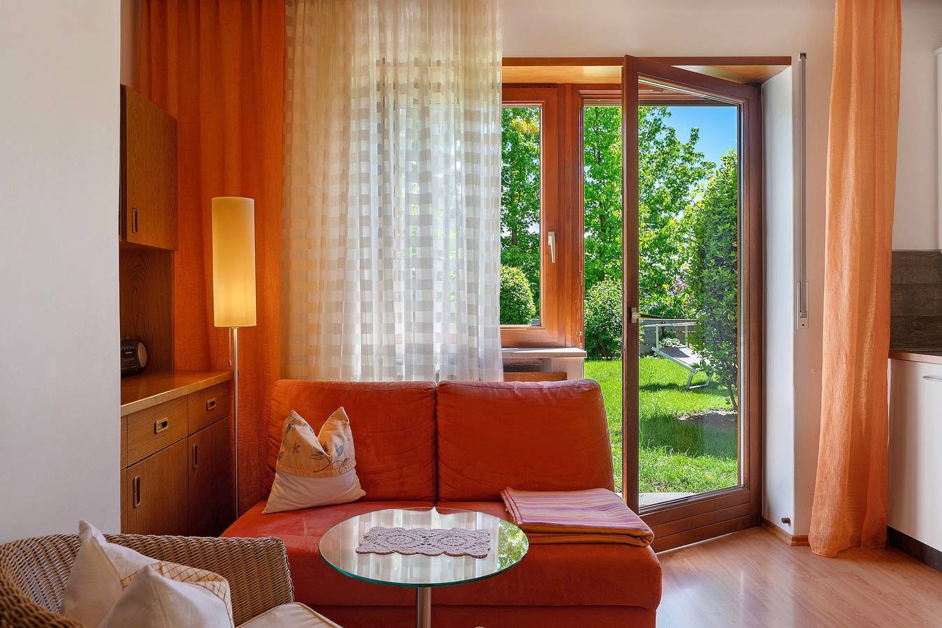 Ganze Wohnung, Ferienwohnung 'Hofanger Vinschgau' mit Bergblick, privater Terrasse und Wi-Fi in Algund, Texelgruppe