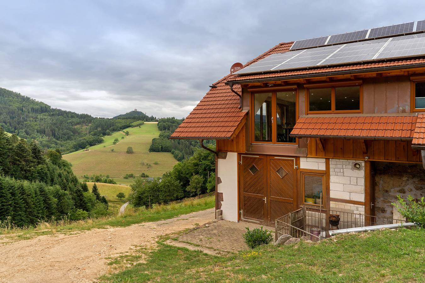 Ganze Wohnung, Ferienwohnung 'Burgblick' mit Bergblick und Wlan in Biberach, Kinzigtal