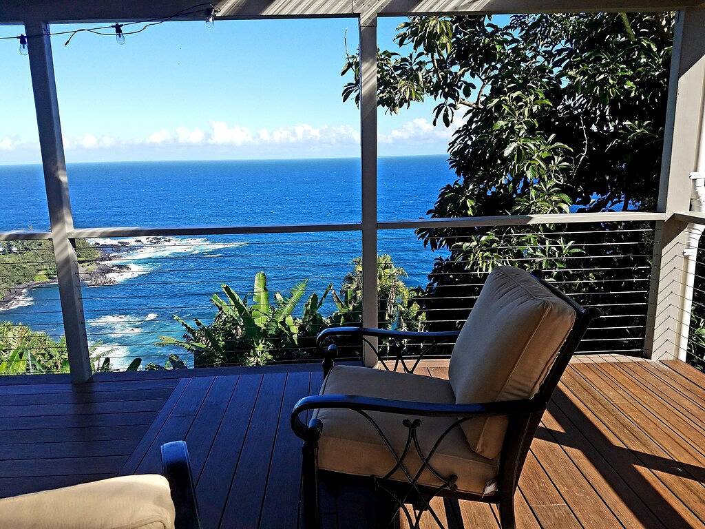 2 Schlafzimmer / 2 Badezimmer Oceanfront Cliff House an der Küste von Hamakua in Laupahoehoe, Hamakua