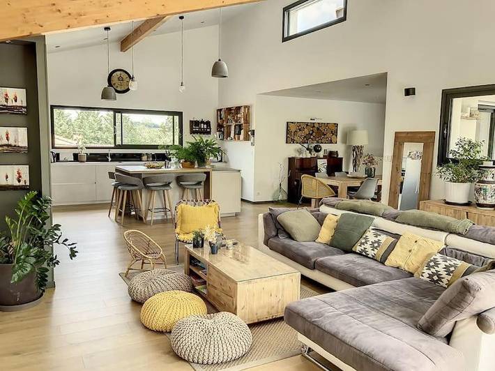 Location de vacances pour 10 personnes, avec balcon et piscine à Sainte-Foy-d'Aigrefeuille - 2