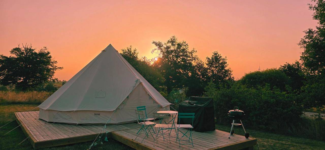 Camping le Monteil in Évaux-les-Bains, Région d'Aubussargues