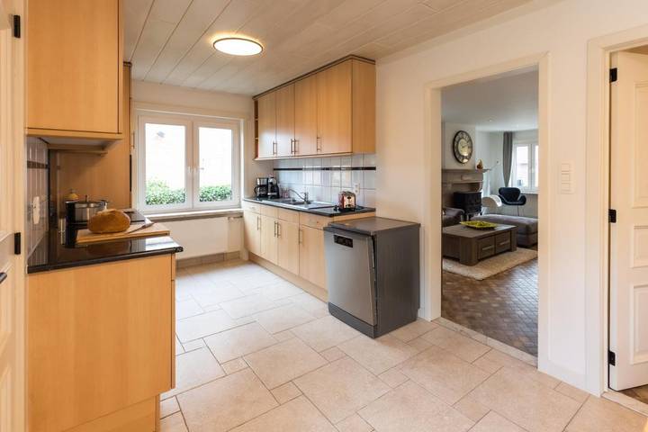Location de vacances pour 8 personnes, avec vue et terrasse ainsi que sauna et jardin à Opglabbeek - 4