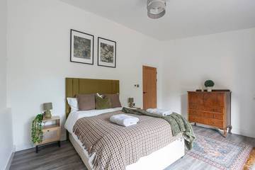 Glamping for 10 People in Sherwood Forest, Nottinghamshire, Photo 1