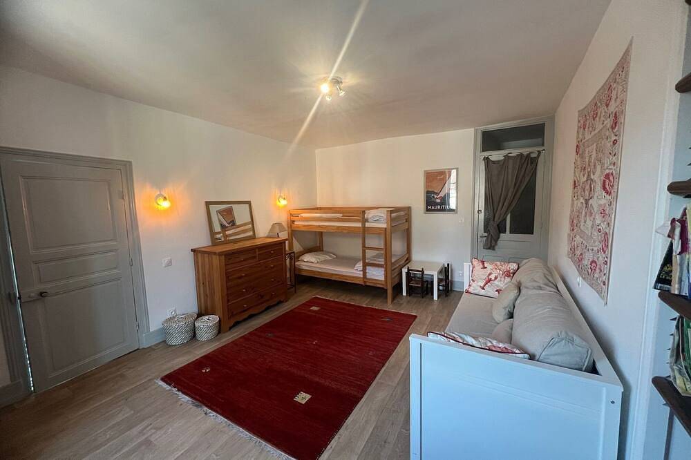 Grande Maison in the heart of Paray le Monial - 14p in Paray-le-Monial, Charolles und Umgebung