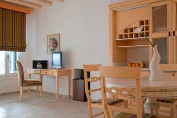 Villa for 4 Guests in Mykonos, Cyclades, Picture 1