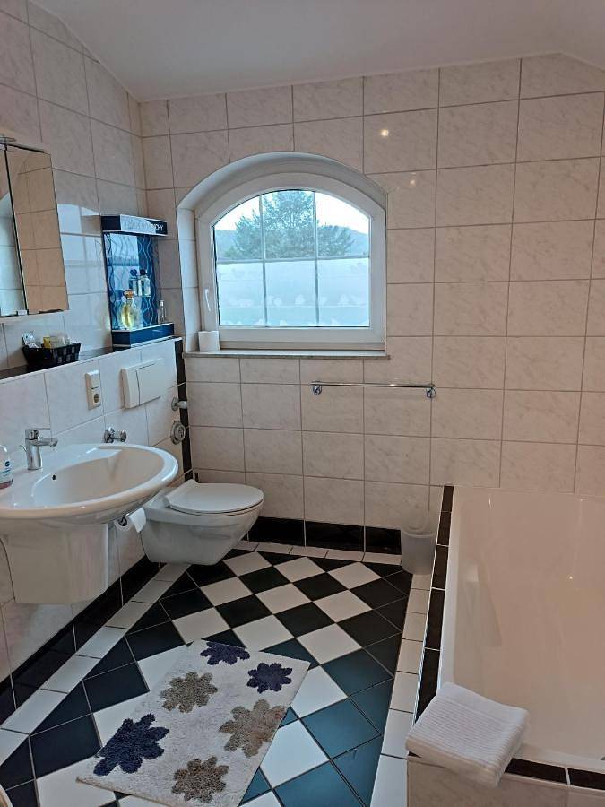 Gîte pour 4 personnes, avec terrasse et vue à Kirkel - 2