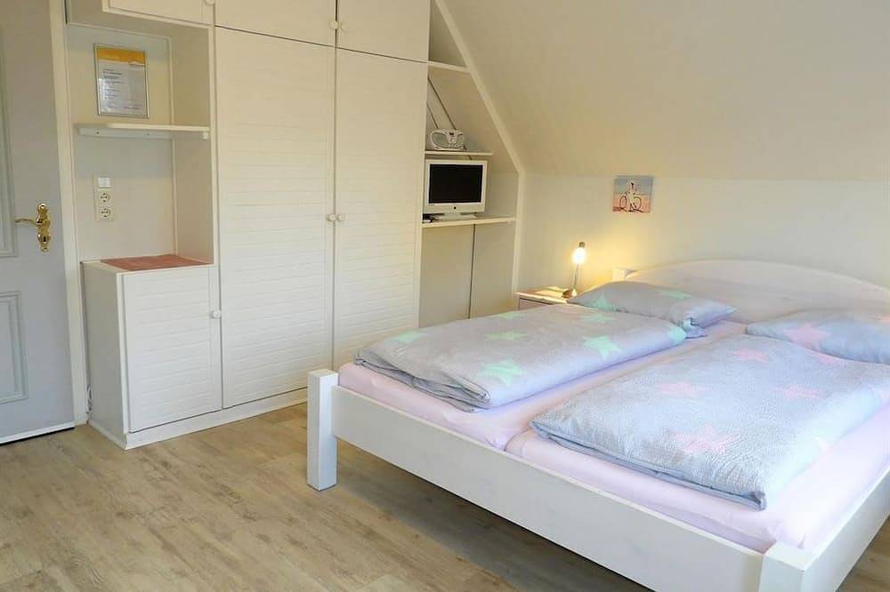 Ganze Wohnung, Appartement mit Duschbad/Wc und Balkon - Gästehaus Liebrecht in St. Peter-Bad, St. Peter-Ording